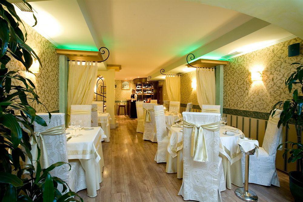 Capitol Hotel Varna Restaurace fotografie