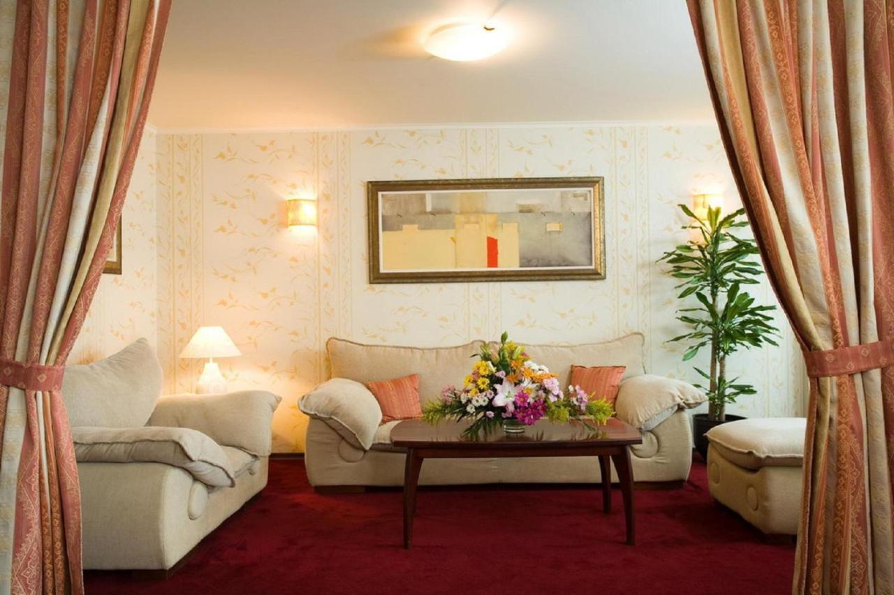Capitol Hotel Varna Pokoj fotografie